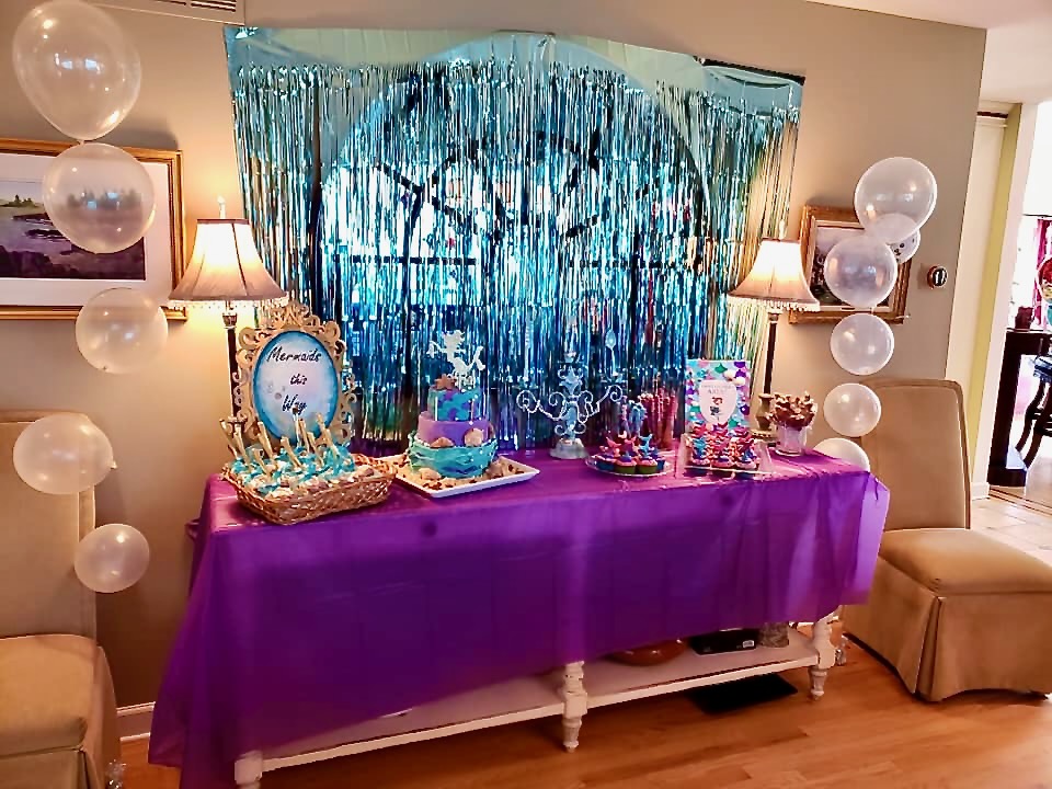 dessert table
