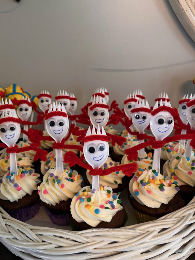 Toy Story Forky cupcakes